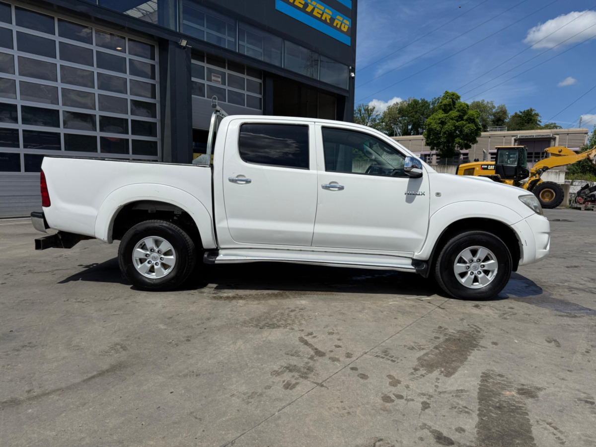 TOYOTA Hilux 3.0D 4WD - Pickup: bilde 4 TOYOTA Hilux 3.0D 4WD - Pickup: bilde 4