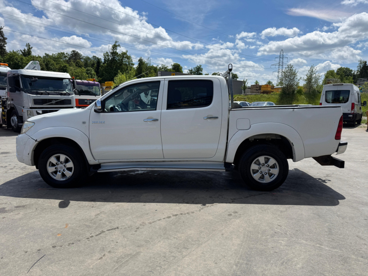 Leie TOYOTA Hilux 3.0D 4WD TOYOTA Hilux 3.0D 4WD: bilde 9 Leie TOYOTA Hilux 3.0D 4WD TOYOTA Hilux 3.0D 4WD: bilde 9