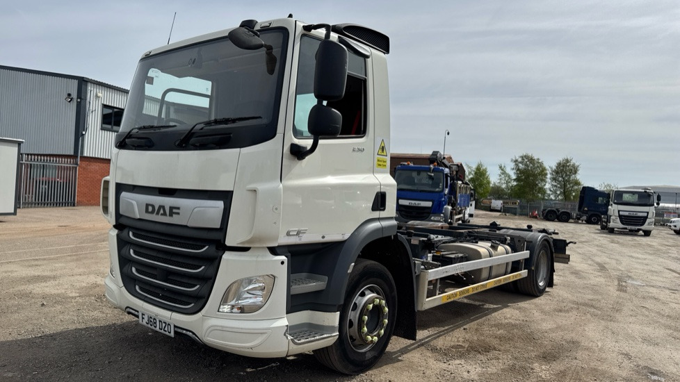 DAF CF 230 EURO 6 18 TONNE - Chassis lastebil: bilde 2 DAF CF 230 EURO 6 18 TONNE - Chassis lastebil: bilde 2