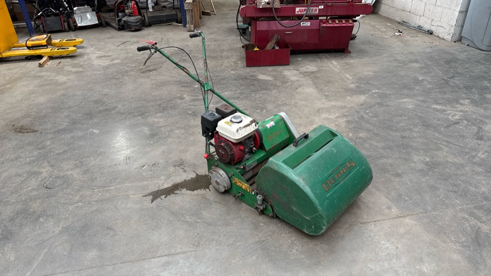 DENNIS FT20 PEDESDTRIAN CYLINDER MOWER, NO UNIT, GRASS BOX - Gressklipper: bilde 2 DENNIS FT20 PEDESDTRIAN CYLINDER MOWER, NO UNIT, GRASS BOX - Gressklipper: bilde 2