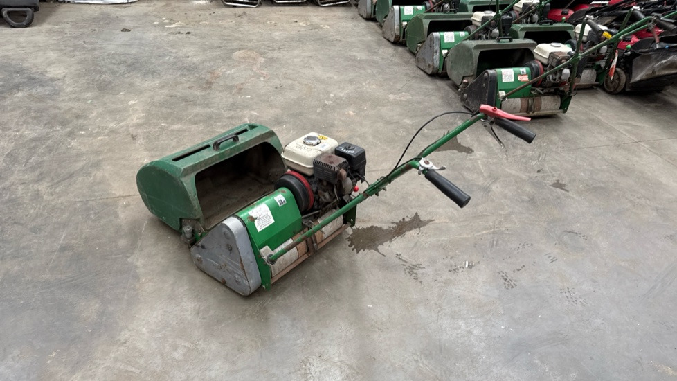 DENNIS FT20 PEDESDTRIAN CYLINDER MOWER, NO UNIT, GRASS BOX - Gressklipper: bilde 3 DENNIS FT20 PEDESDTRIAN CYLINDER MOWER, NO UNIT, GRASS BOX - Gressklipper: bilde 3