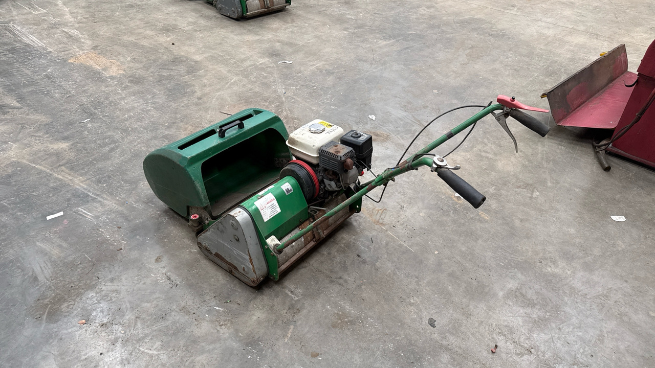 DENNIS FT20 PEDESTRIAN CYLINDER MOWER WITH 5K UNIT AND GRASS BOX - Gressklipper: bilde 4 DENNIS FT20 PEDESTRIAN CYLINDER MOWER WITH 5K UNIT AND GRASS BOX - Gressklipper: bilde 4