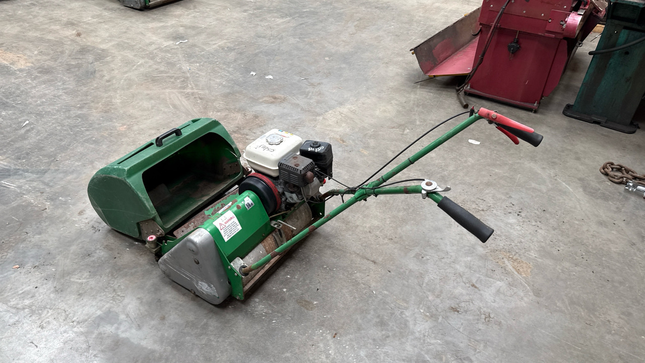 DENNIS FT510 PEDESTRIAN CYLINDER MOWER WITH 5K UNIT AND GRASS BOX - Gressklipper: bilde 4 DENNIS FT510 PEDESTRIAN CYLINDER MOWER WITH 5K UNIT AND GRASS BOX - Gressklipper: bilde 4