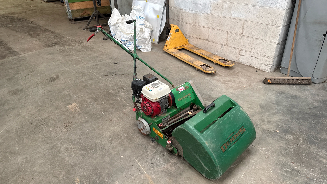 DENNIS FT510 PEDESTRIAN CYLINDER MOWER WITH 5K UNIT AND GRASS BOX - Gressklipper: bilde 2 DENNIS FT510 PEDESTRIAN CYLINDER MOWER WITH 5K UNIT AND GRASS BOX - Gressklipper: bilde 2
