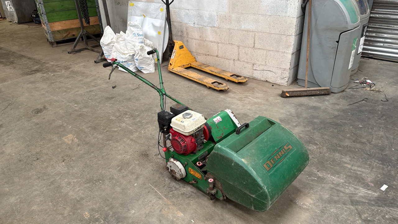 DENNIS FT510 PEDESTRIAN CYLINDER MOWER WITH 5K UNIT AND GRASS BOX - Gressklipper: bilde 2 DENNIS FT510 PEDESTRIAN CYLINDER MOWER WITH 5K UNIT AND GRASS BOX - Gressklipper: bilde 2