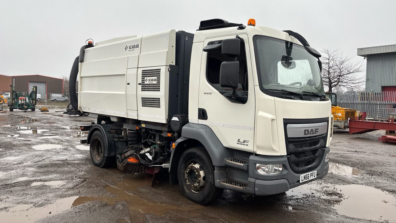 Daf LF 220 - Feiebil: bilde 1 Daf LF 220 - Feiebil: bilde 1