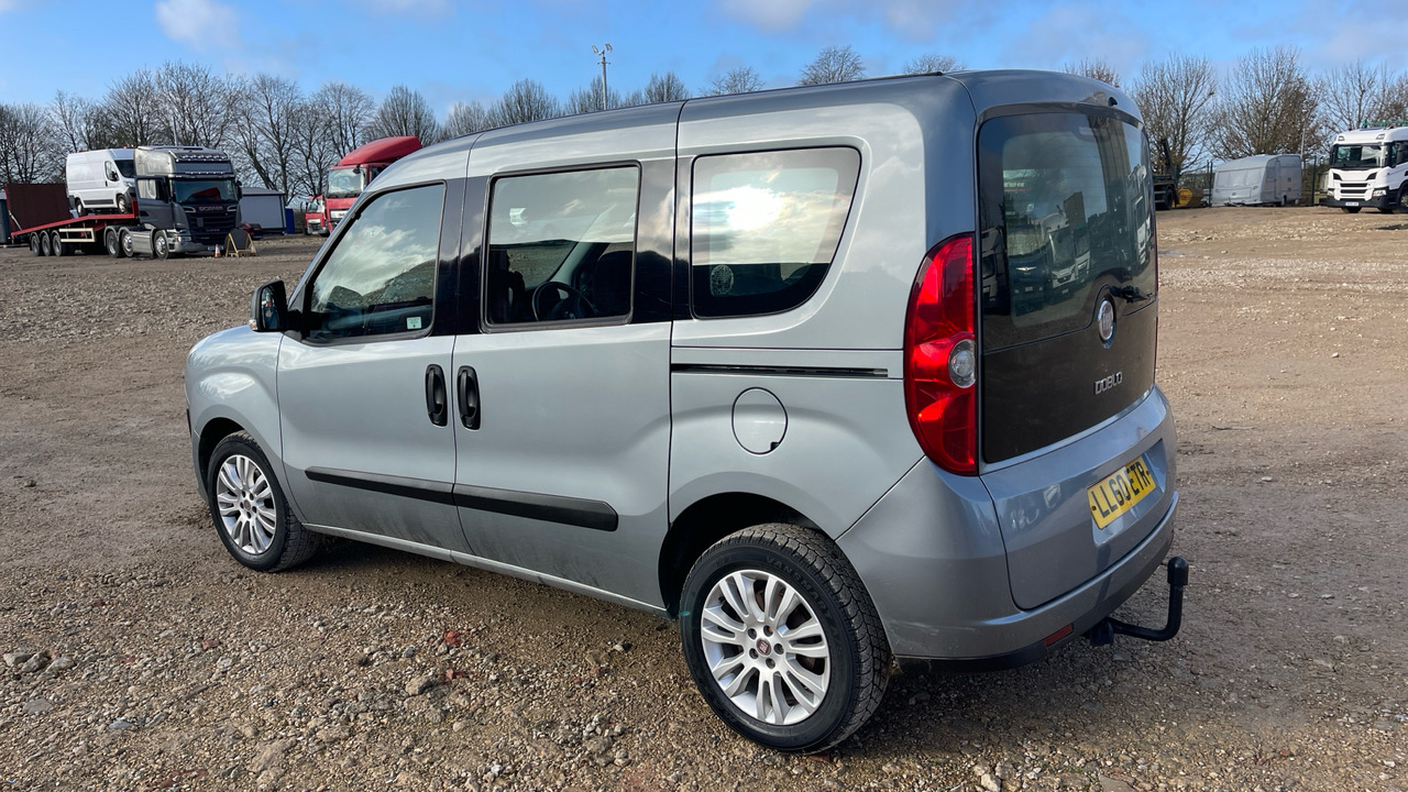 FIAT DOBLO 1.6 Multijet 105PS - Stasjonsvogn: bilde 3 FIAT DOBLO 1.6 Multijet 105PS - Stasjonsvogn: bilde 3