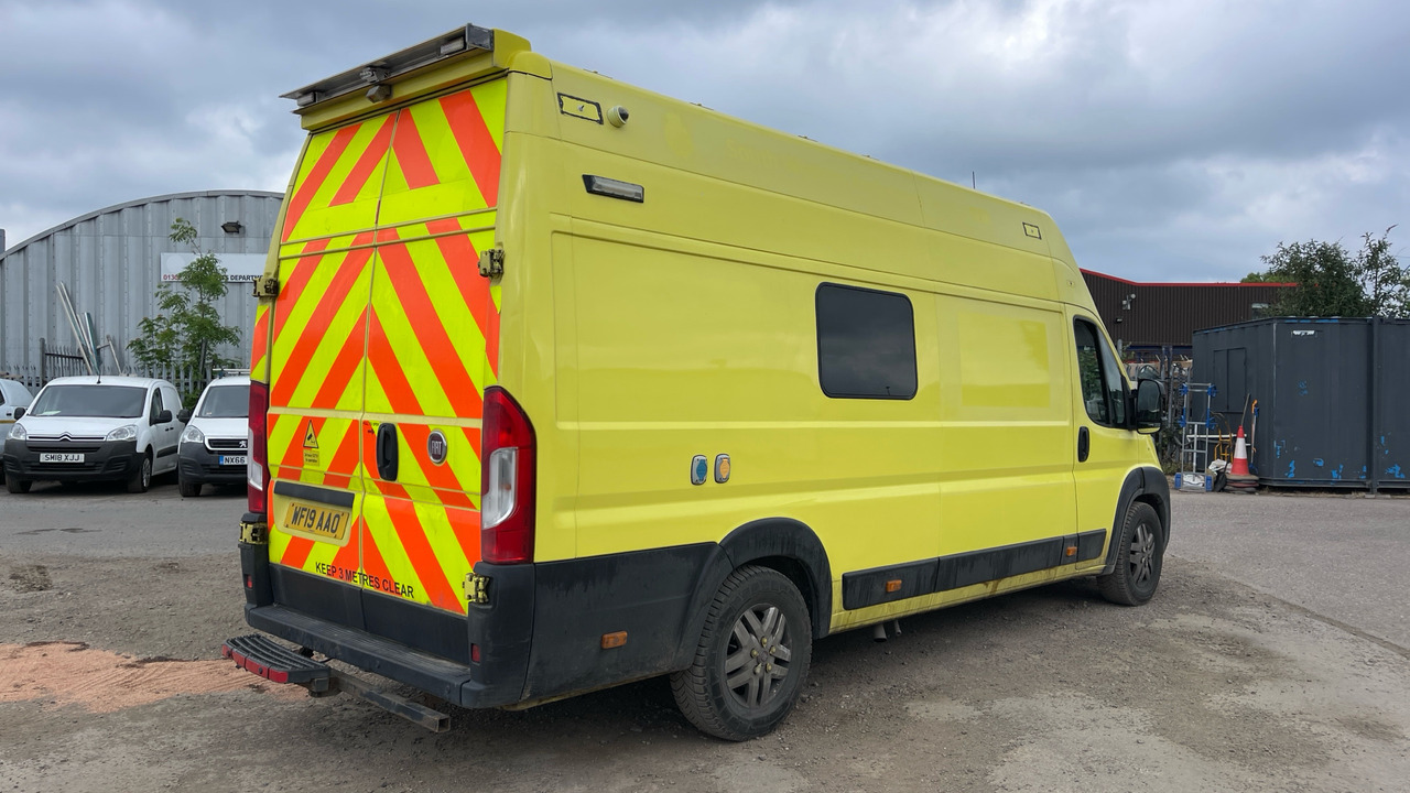 FIAT DUCATO 2.3 Multijet 180PS - Ambulanse: bilde 4 FIAT DUCATO 2.3 Multijet 180PS - Ambulanse: bilde 4