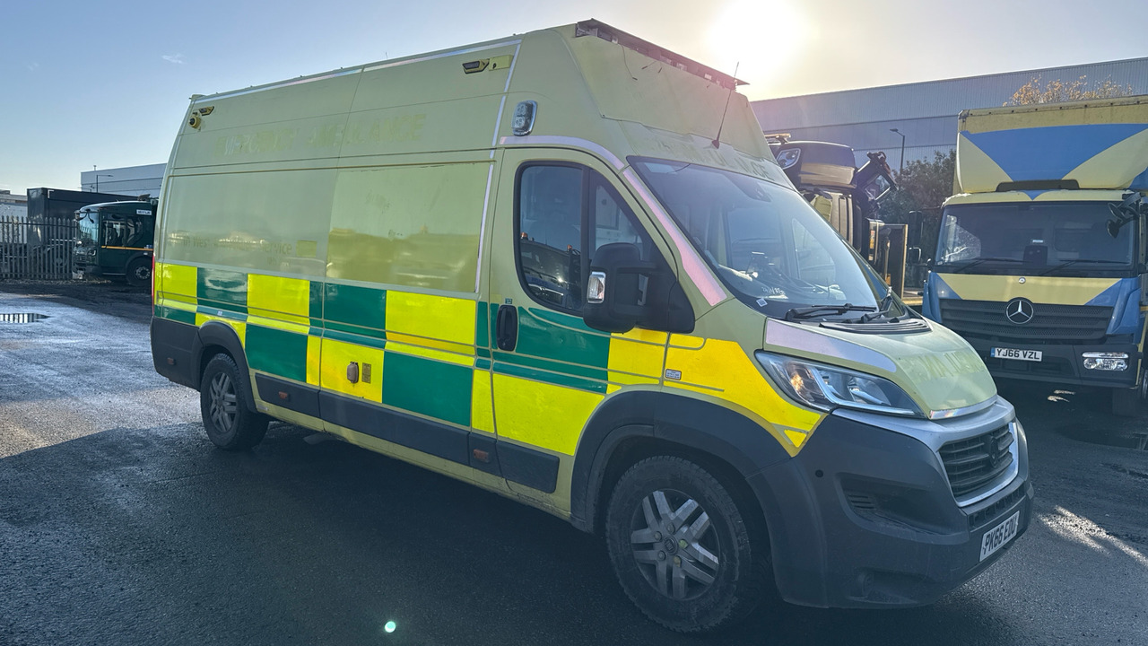 FIAT DUCATO 42 MULTIJET II - Ambulanse: bilde 1 FIAT DUCATO 42 MULTIJET II - Ambulanse: bilde 1