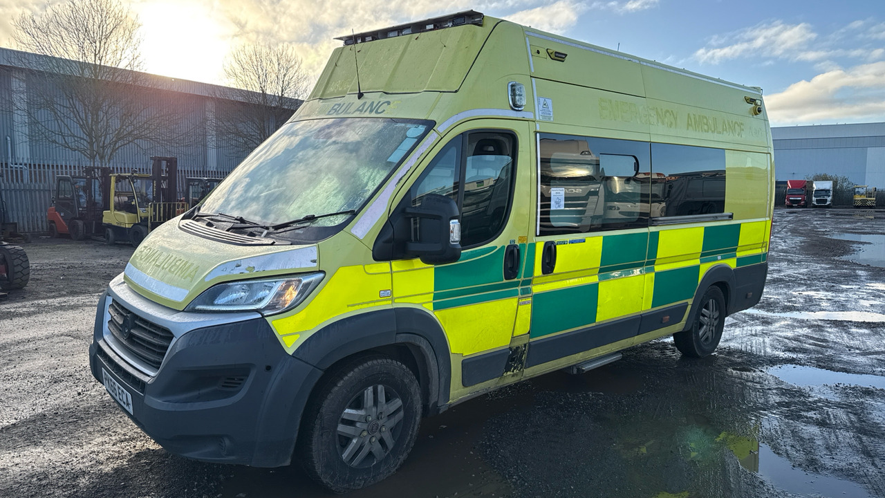 FIAT DUCATO 42 MULTIJET II - Ambulanse: bilde 2 FIAT DUCATO 42 MULTIJET II - Ambulanse: bilde 2