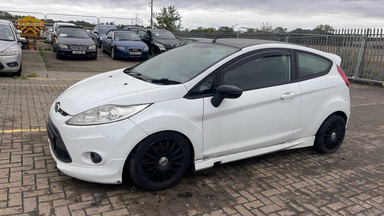 FORD FIESTA S 90 1.6 TDCI ZETEC - Hatchback: bilde 2 FORD FIESTA S 90 1.6 TDCI ZETEC - Hatchback: bilde 2