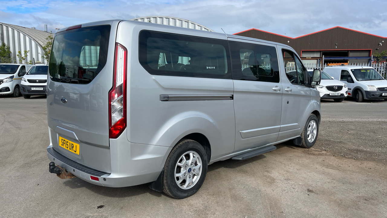 FORD TOURNEO CUSTOM 300 2.2 TDCi 125PS - Minibuss, Persontransport: bilde 4 FORD TOURNEO CUSTOM 300 2.2 TDCi 125PS - Minibuss, Persontransport: bilde 4