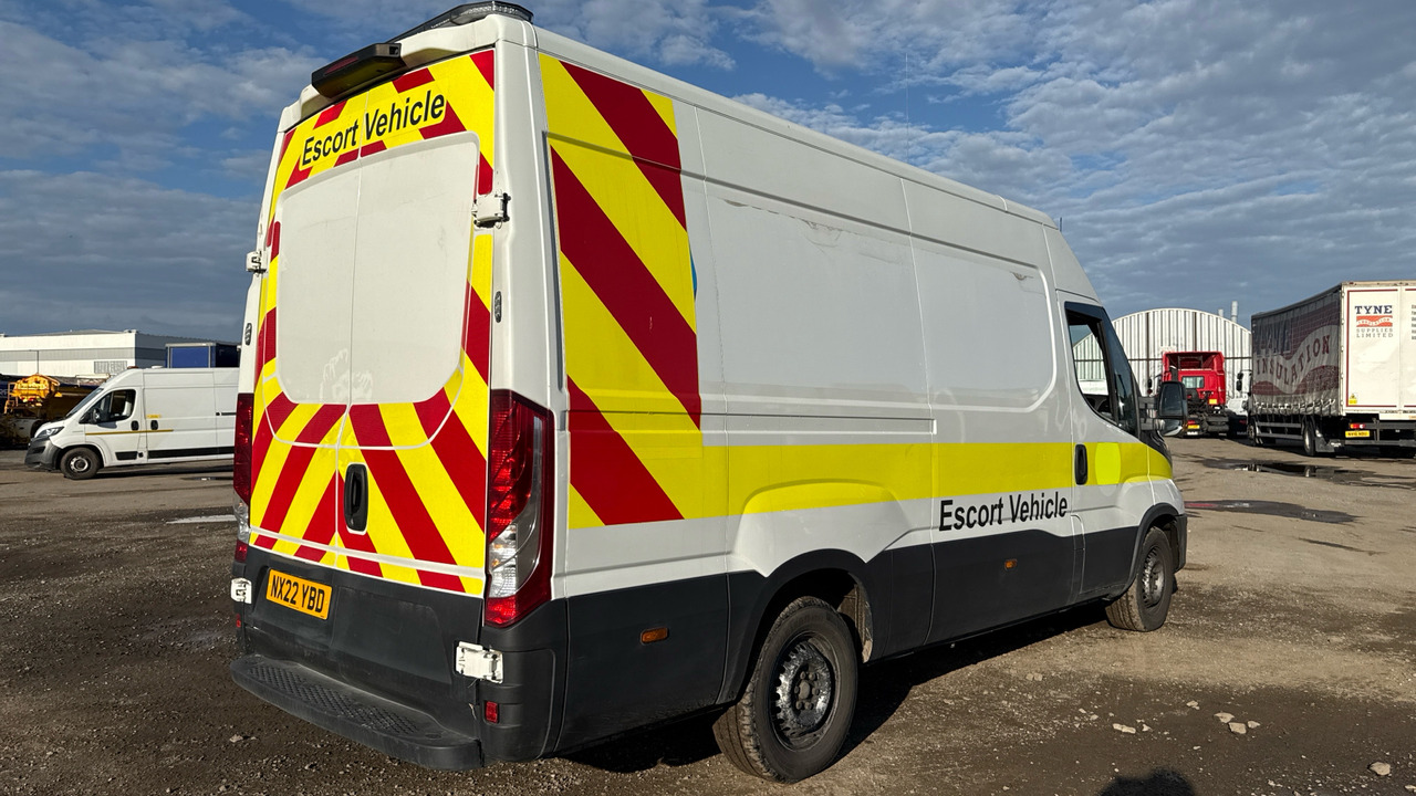 IVECO DAILY 35-140 2.3 HI-MATIC 3520 WB - Kassebil: bilde 4 IVECO DAILY 35-140 2.3 HI-MATIC 3520 WB - Kassebil: bilde 4