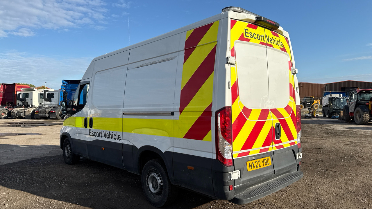 IVECO DAILY 35-140 2.3 HI-MATIC 3520 WB - Kassebil: bilde 3 IVECO DAILY 35-140 2.3 HI-MATIC 3520 WB - Kassebil: bilde 3
