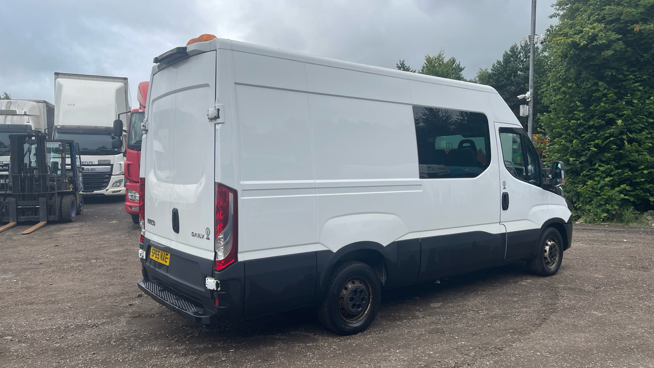 Iveco Daily 2.3 35-130 - Varebil med dobbelt førerhus: bilde 4 Iveco Daily 2.3 35-130 - Varebil med dobbelt førerhus: bilde 4