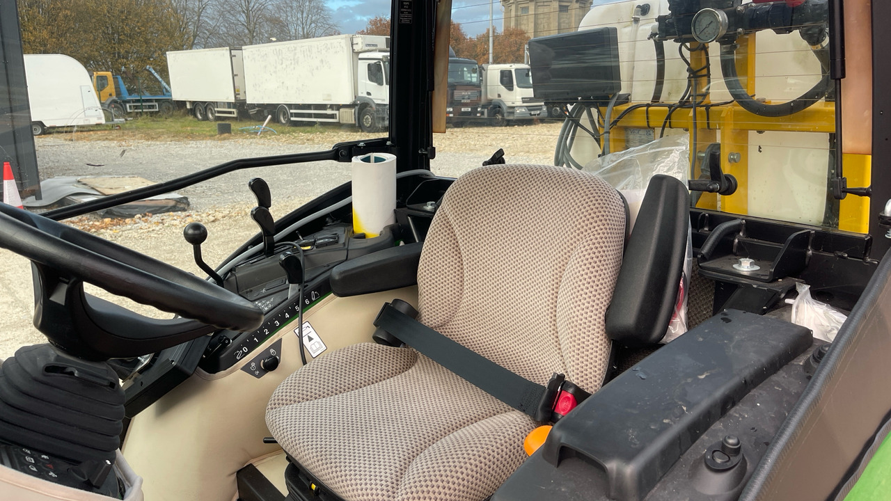 JOHN DEERE 2038R - Traktor: bilde 5 JOHN DEERE 2038R - Traktor: bilde 5