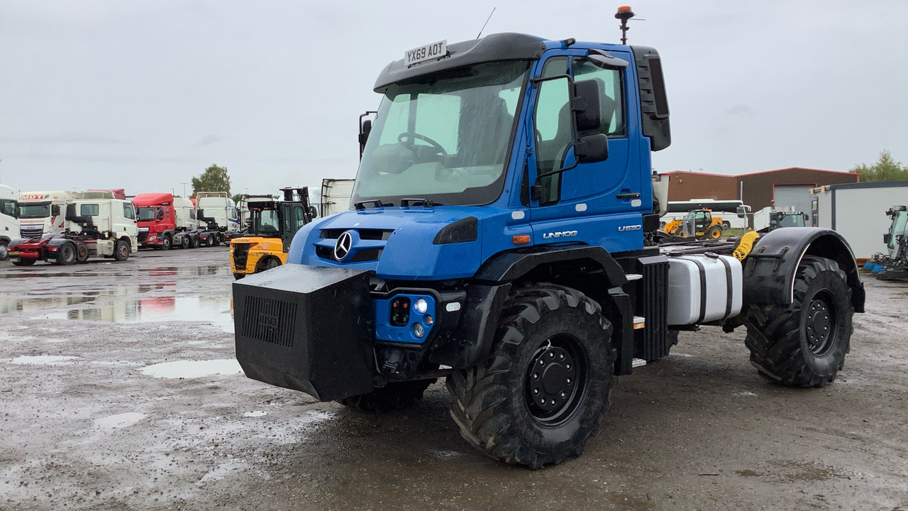 MERCEDES-BENZ UNIMOG U530 - Traktor: bilde 2 MERCEDES-BENZ UNIMOG U530 - Traktor: bilde 2