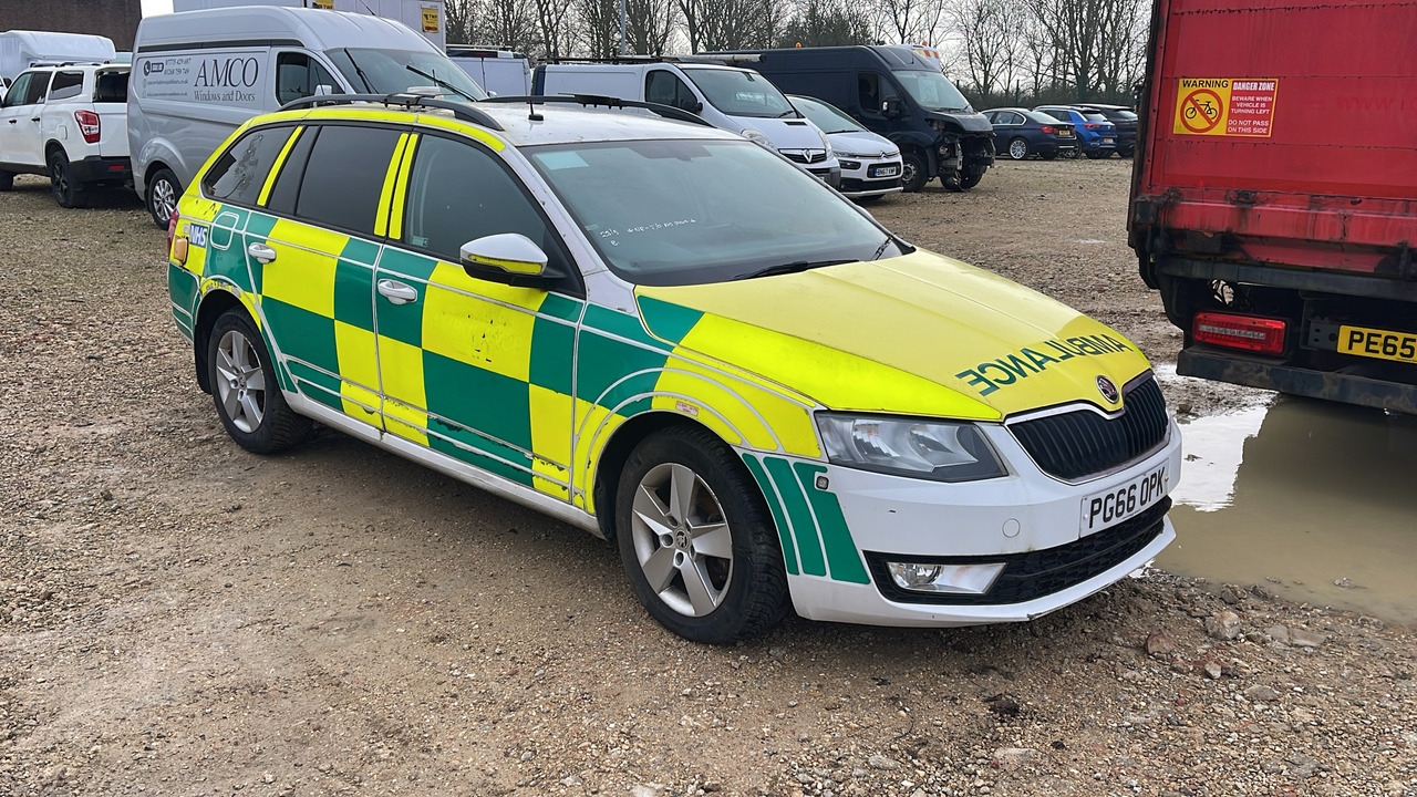 SKODA OCTAVIA 2.0 TDI 4X4 - Stasjonsvogn: bilde 1 SKODA OCTAVIA 2.0 TDI 4X4 - Stasjonsvogn: bilde 1