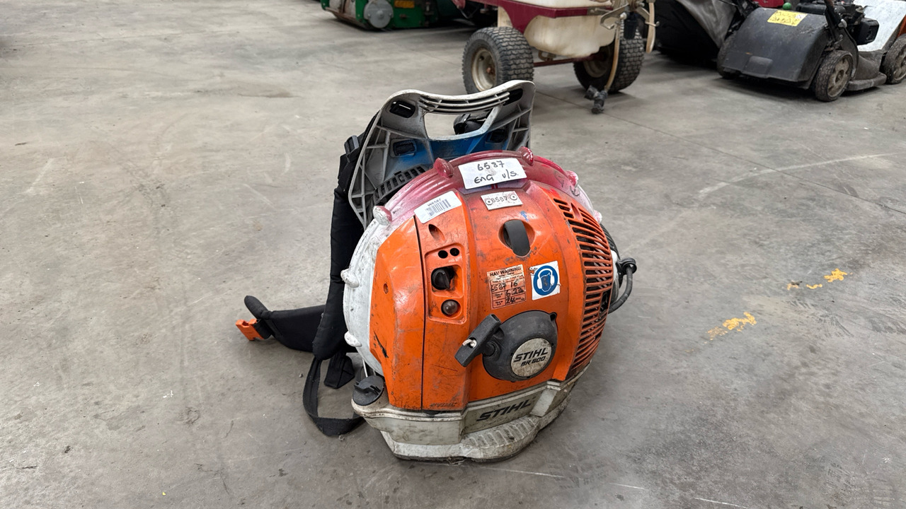 STIHL BR600 BACK PACK LEAF BLOWER - Anleggsmaskiner: bilde 1 STIHL BR600 BACK PACK LEAF BLOWER - Anleggsmaskiner: bilde 1