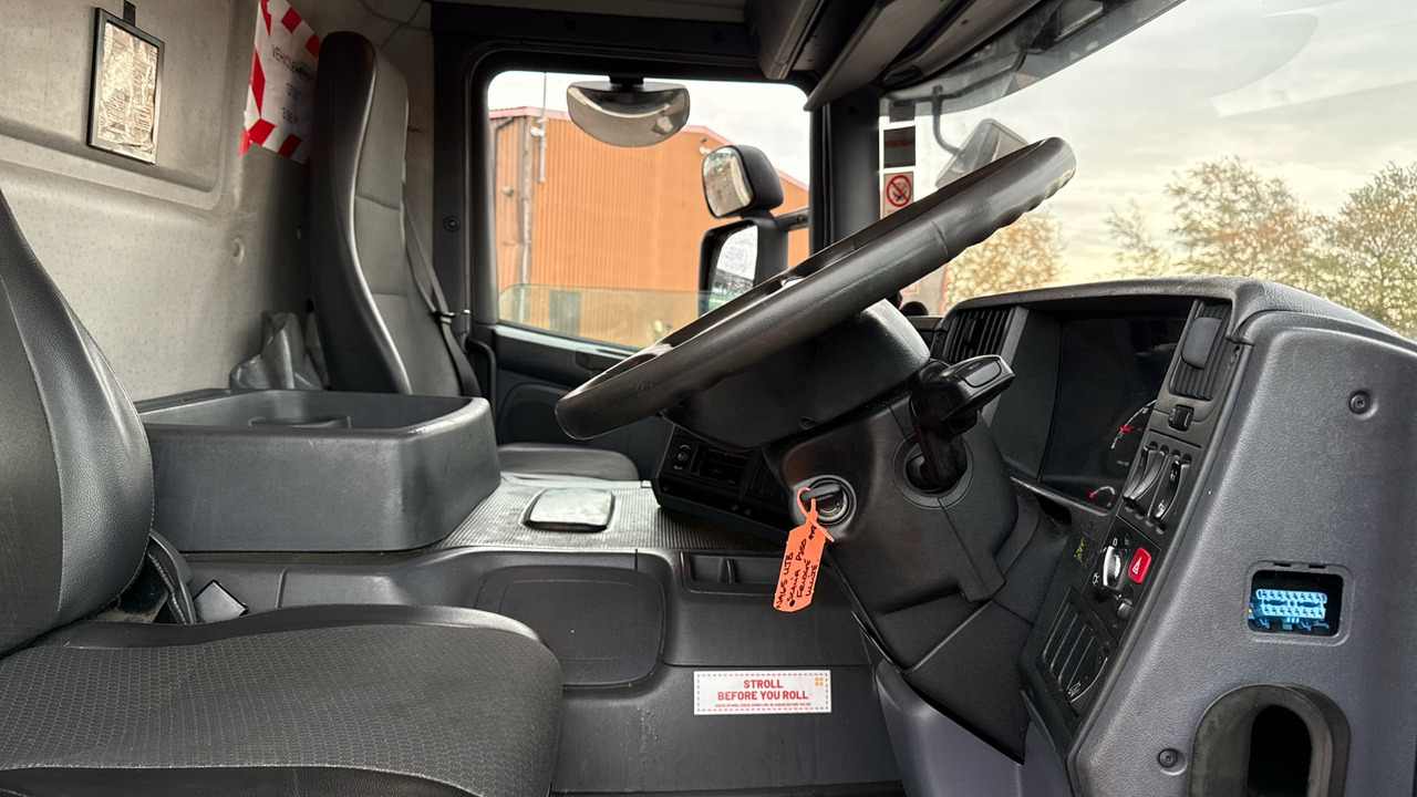 Scania P 250 - Lastebil med kjøl: bilde 5 Scania P 250 - Lastebil med kjøl: bilde 5