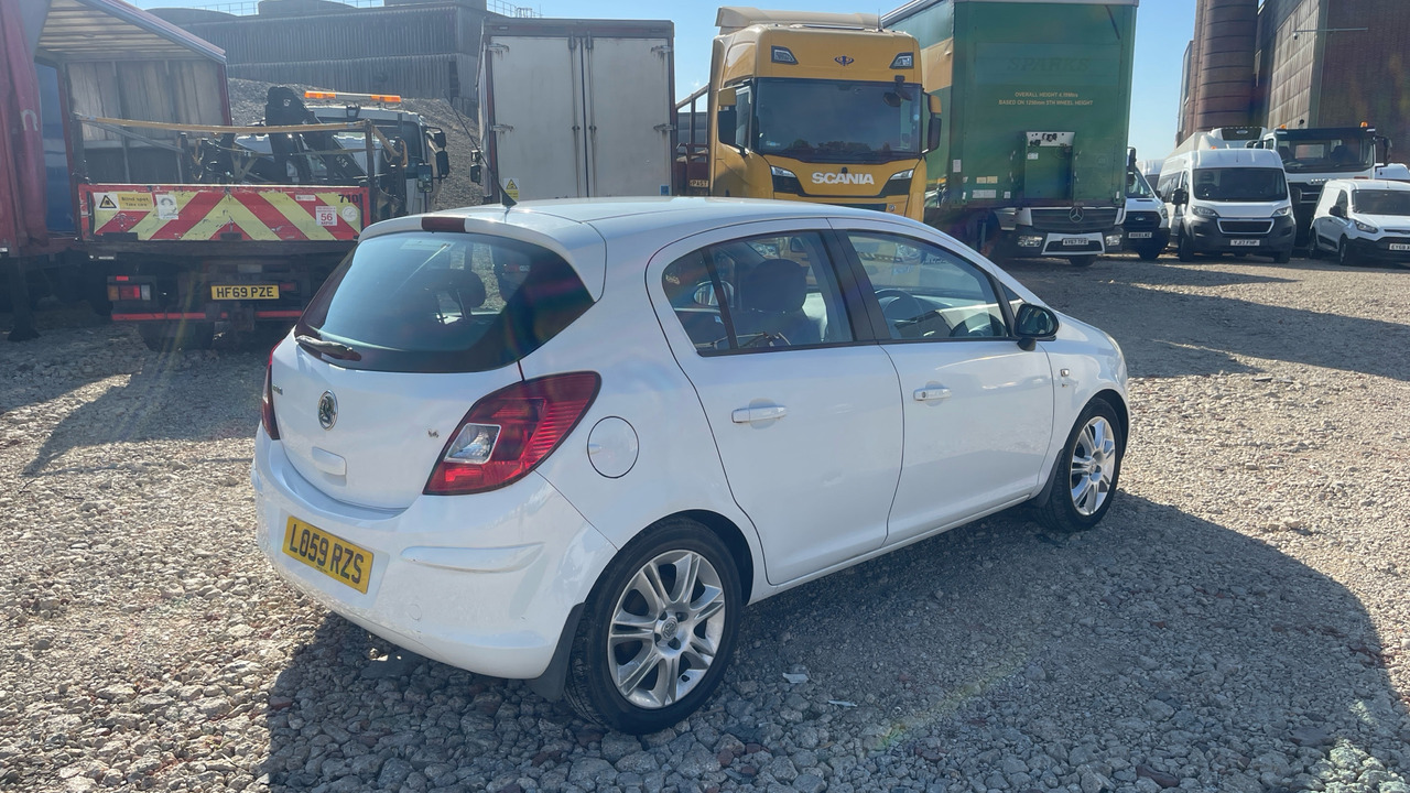 VAUXHALL CORSA 1.4I - Hatchback: bilde 4 VAUXHALL CORSA 1.4I - Hatchback: bilde 4