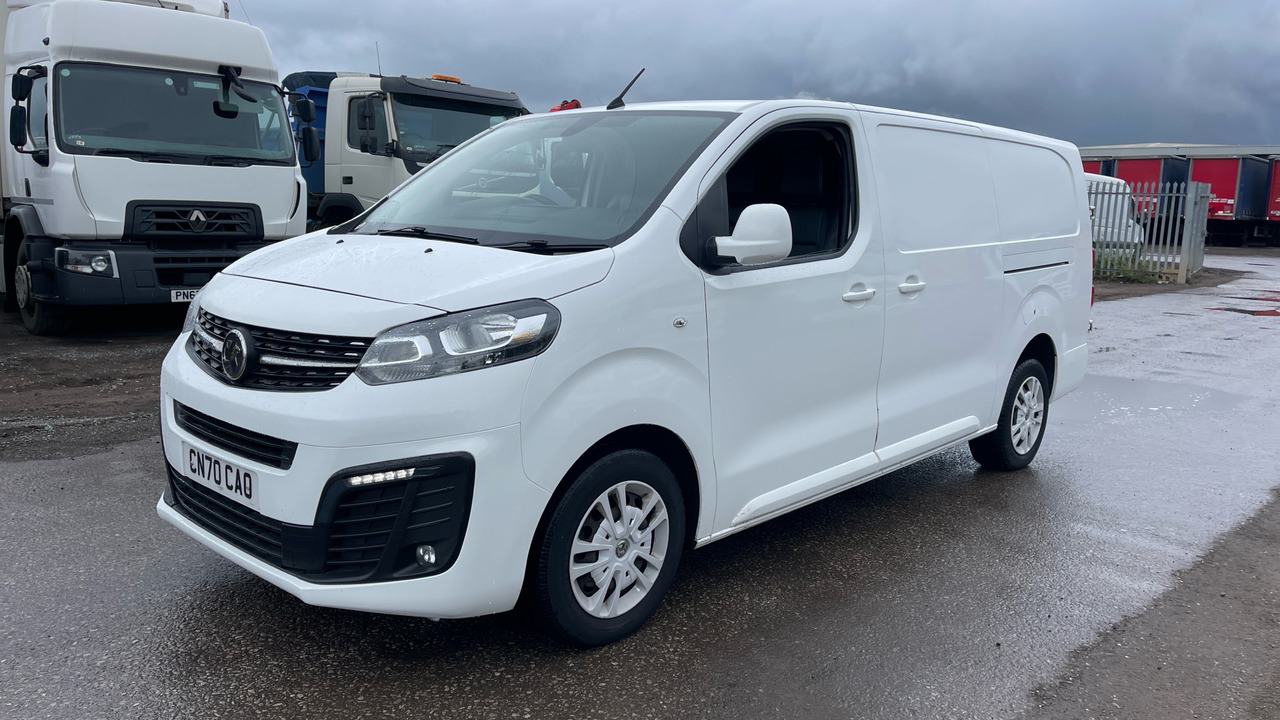 VAUXHALL VIVARO 2900 1.5d 100PS Sportive - Små varebil: bilde 2 VAUXHALL VIVARO 2900 1.5d 100PS Sportive - Små varebil: bilde 2