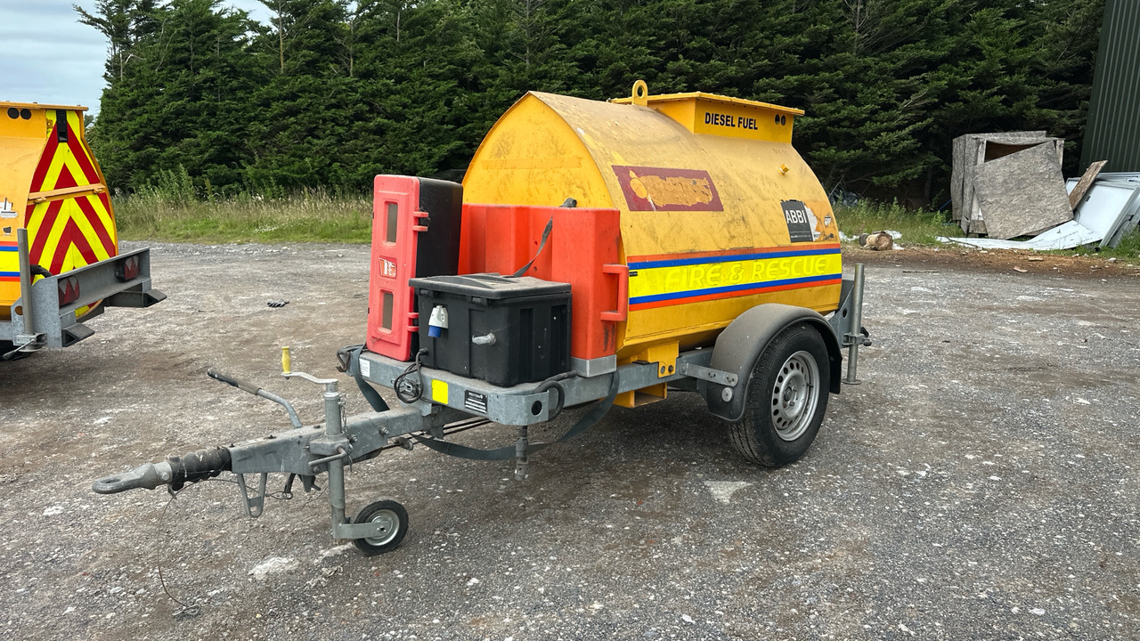 WESTERN FUEL BOWSER 210A - Anleggsmaskiner: bilde 3 WESTERN FUEL BOWSER 210A - Anleggsmaskiner: bilde 3