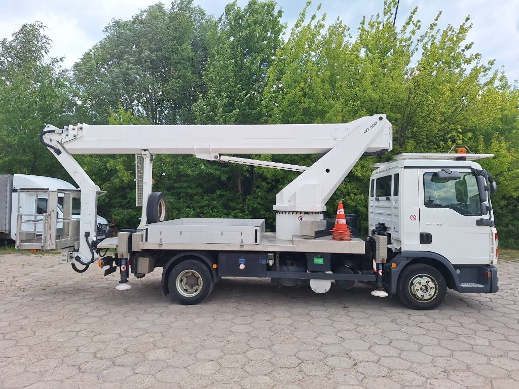MAN podnośnik koszowy Wumag WT 300 - Teleskoplift: bilde 4 MAN podnośnik koszowy Wumag WT 300 - Teleskoplift: bilde 4
