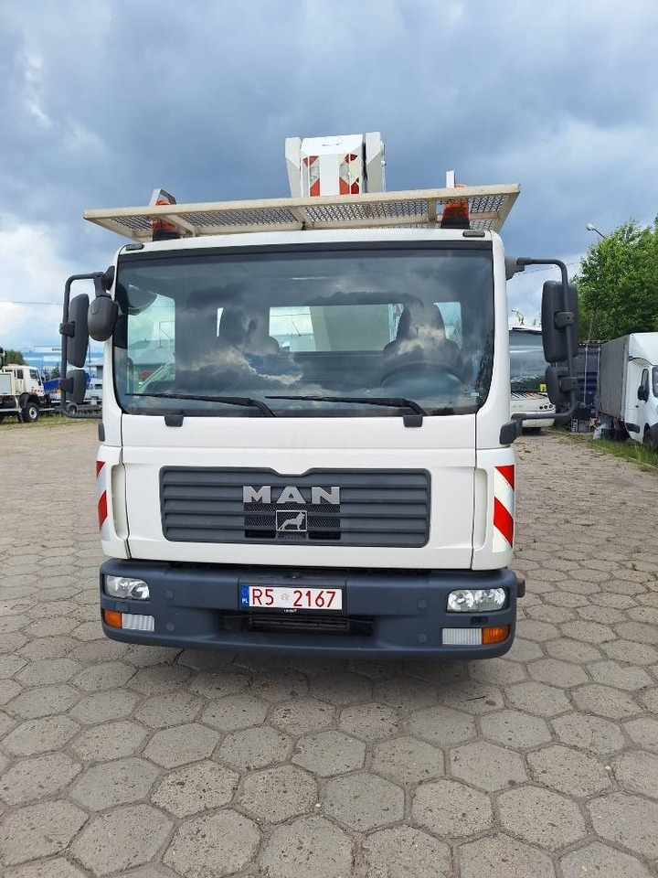 MAN podnośnik koszowy Wumag WT 300 - Teleskoplift: bilde 2 MAN podnośnik koszowy Wumag WT 300 - Teleskoplift: bilde 2
