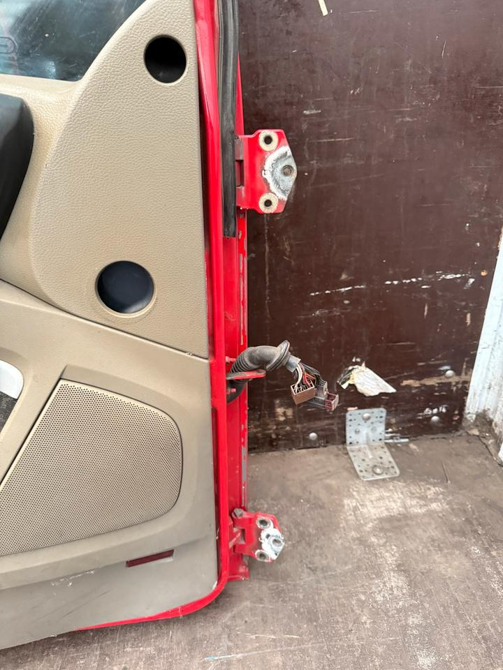 DAF XF 105,460 Fahrertür Rot Spiegel Innenverkleidung LN 47 - Dør og deler for Lastebil: bilde 3 DAF XF 105,460 Fahrertür Rot Spiegel Innenverkleidung LN 47 - Dør og deler for Lastebil: bilde 3