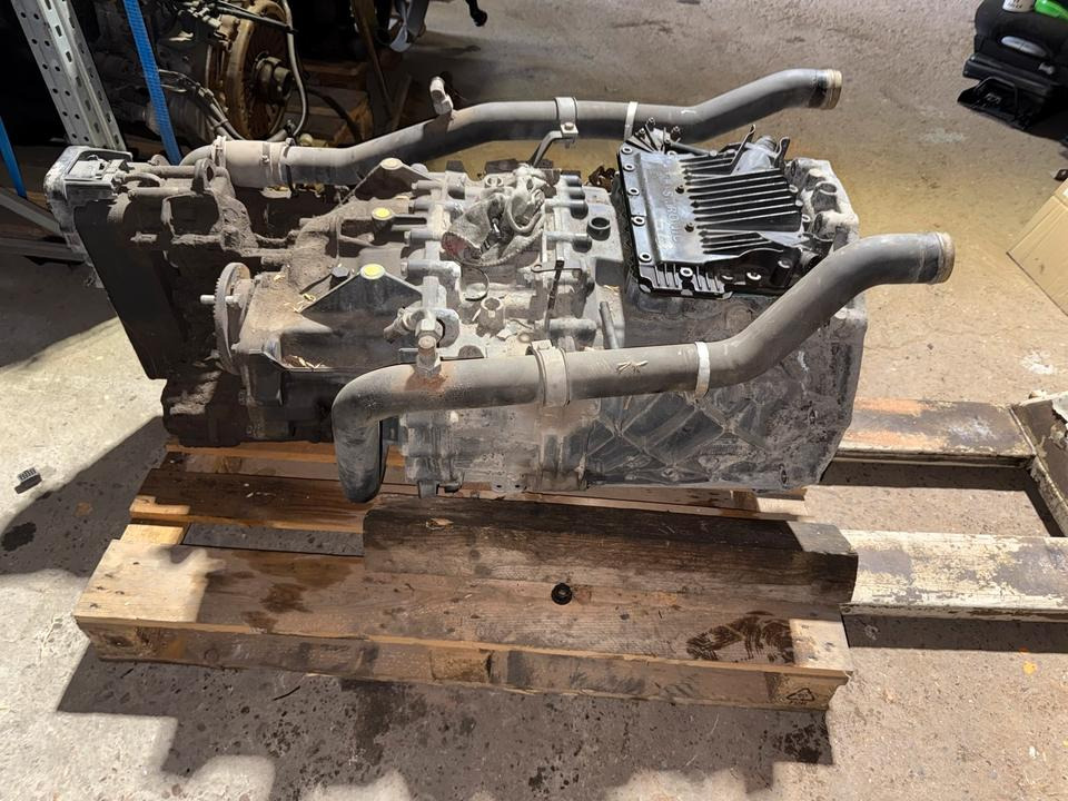 MAN Getriebe ZF ASTRONIC 12 AS 2131 TD + INTARDER 3 - Girkasse for Lastebil: bilde 2 MAN Getriebe ZF ASTRONIC 12 AS 2131 TD + INTARDER 3 - Girkasse for Lastebil: bilde 2