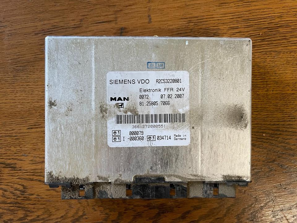 MAN SIEMENS VDO ELEKTRONIK FFR Steuergerät 81.25805.7066 - Styreenhet for Lastebil: bilde 1 MAN SIEMENS VDO ELEKTRONIK FFR Steuergerät 81.25805.7066 - Styreenhet for Lastebil: bilde 1