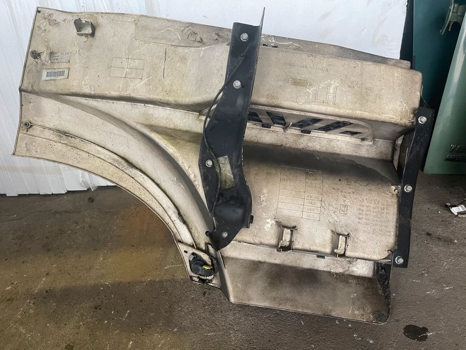 Mercedes ACTROS MP4 Einstieg Links A9616662201 - Fottrinnet for Lastebil: bilde 2 Mercedes ACTROS MP4 Einstieg Links A9616662201 - Fottrinnet for Lastebil: bilde 2