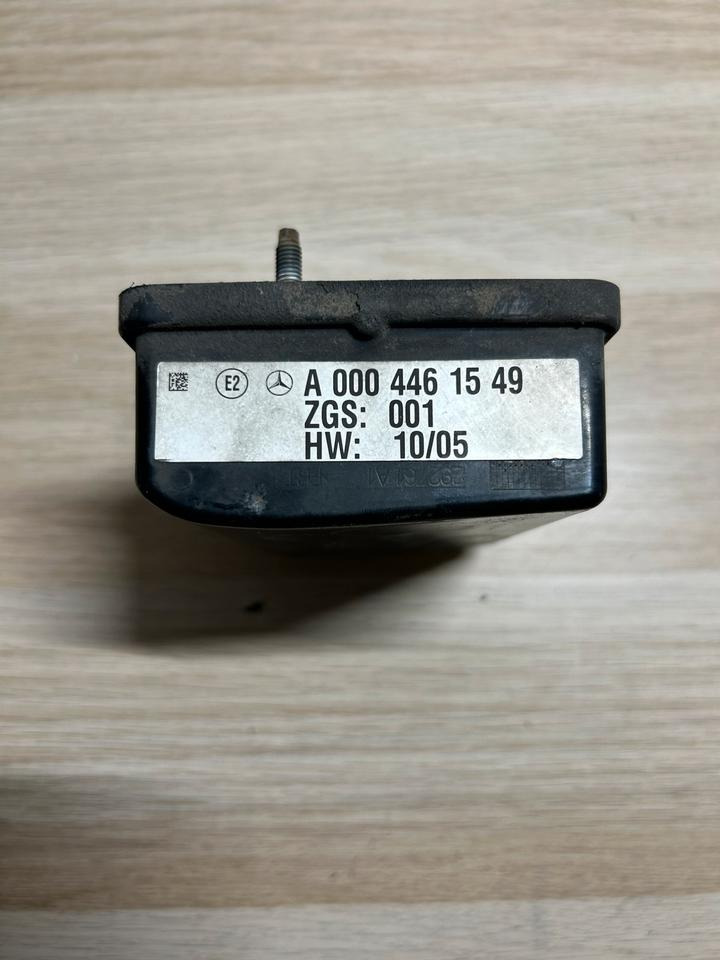 Mercedes Actros MP4 Radarsensor A0004461549 - Sensor for Lastebil: bilde 5 Mercedes Actros MP4 Radarsensor A0004461549 - Sensor for Lastebil: bilde 5
