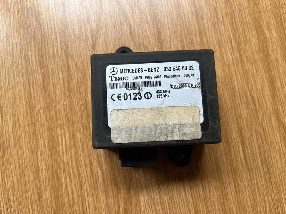 Mercedes Benz Vito W638 Wegfahrsperre Modul 0335456032 - Styreenhet for Lastebil: bilde 1 Mercedes Benz Vito W638 Wegfahrsperre Modul 0335456032 - Styreenhet for Lastebil: bilde 1