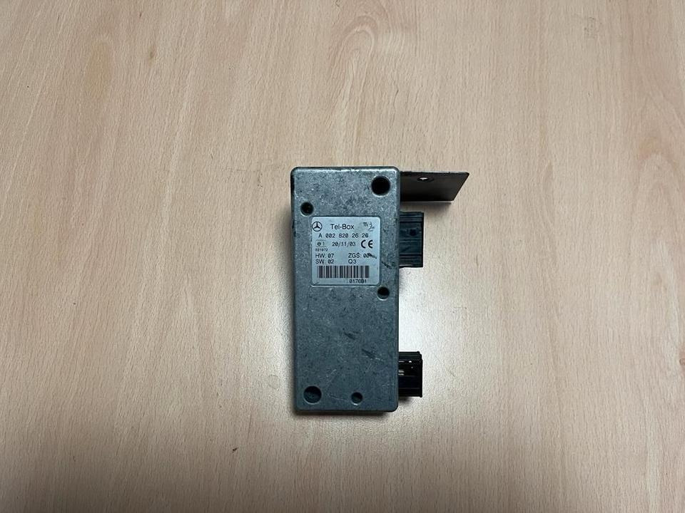 Mercedes Tel-Box Steuergerät Telefon A 002 820 26 26 - Styreenhet for Lastebil: bilde 1 Mercedes Tel-Box Steuergerät Telefon A 002 820 26 26 - Styreenhet for Lastebil: bilde 1