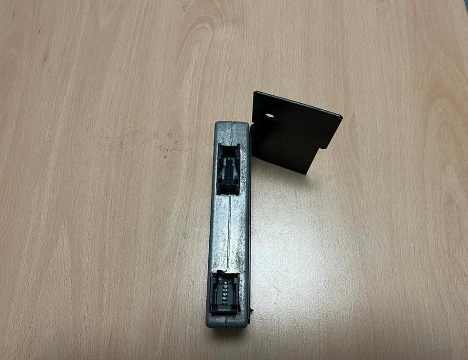 Mercedes Tel-Box Steuergerät Telefon A 002 820 26 26 - Styreenhet for Lastebil: bilde 3 Mercedes Tel-Box Steuergerät Telefon A 002 820 26 26 - Styreenhet for Lastebil: bilde 3