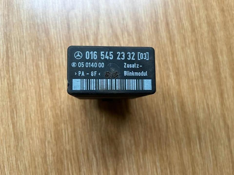 Mercedes W638 Vito Steuergerät Blinkermodul Relais 0165452332 - Styreenhet for Lastebil: bilde 1 Mercedes W638 Vito Steuergerät Blinkermodul Relais 0165452332 - Styreenhet for Lastebil: bilde 1