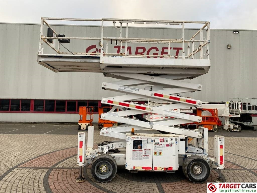 Genie GS-4069RT Diesel 4x4 Scissor Work Lift 1412cm - Sakselift: bilde 5 Genie GS-4069RT Diesel 4x4 Scissor Work Lift 1412cm - Sakselift: bilde 5