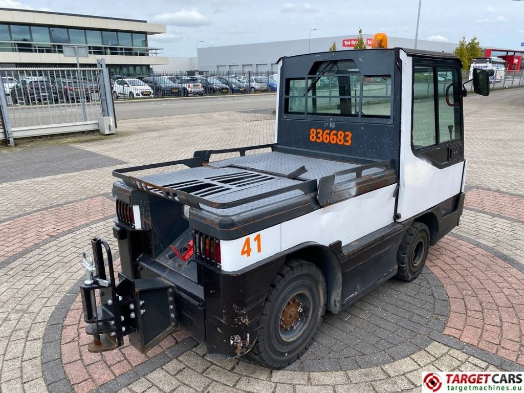 Linde P250 Tow Tug Truck Tractor Electric 80V max 25T - Kommunale traktor: bilde 3 Linde P250 Tow Tug Truck Tractor Electric 80V max 25T - Kommunale traktor: bilde 3