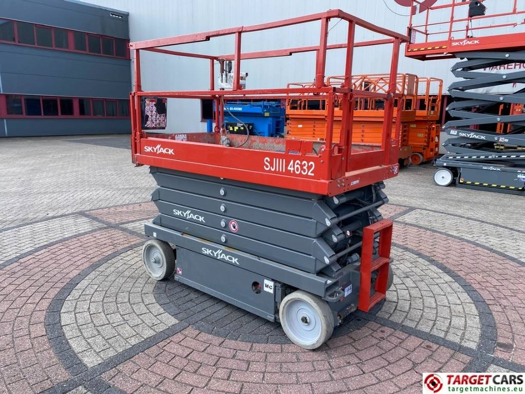 SkyJack SJ4632 Electric 4632 Scissor Work LIft 1170cm - Sakselift: bilde 4 SkyJack SJ4632 Electric 4632 Scissor Work LIft 1170cm - Sakselift: bilde 4