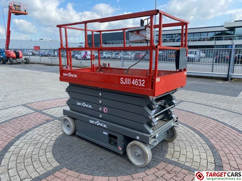 SkyJack SJ4632 Electric 4632 Scissor Work LIft 1170cm - Sakselift: bilde 2 SkyJack SJ4632 Electric 4632 Scissor Work LIft 1170cm - Sakselift: bilde 2
