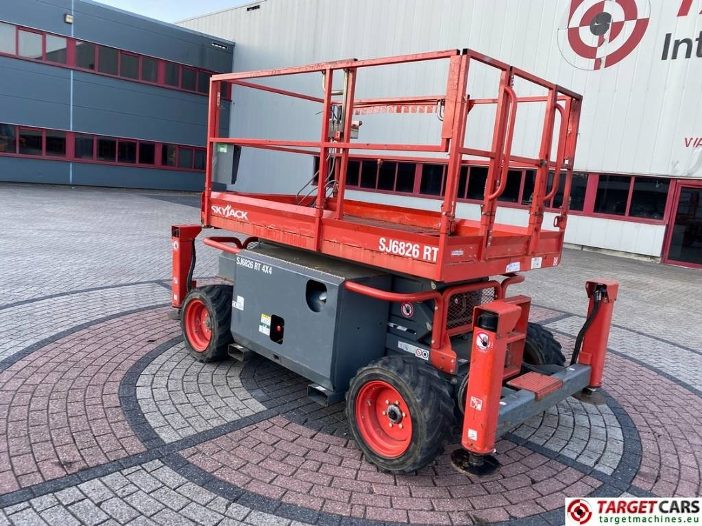 SkyJack SJ6826RT Diesel 4x4 Scissor 6826 Work Lift 992cm - Sakselift: bilde 4 SkyJack SJ6826RT Diesel 4x4 Scissor 6826 Work Lift 992cm - Sakselift: bilde 4