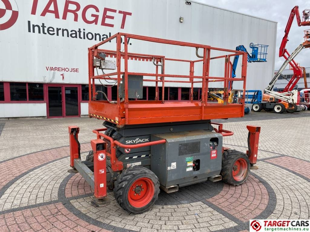 SkyJack SJ6832RT Diesel 4x4 Scissor 6832 Work Lift 1180cm - Sakselift: bilde 1 SkyJack SJ6832RT Diesel 4x4 Scissor 6832 Work Lift 1180cm - Sakselift: bilde 1