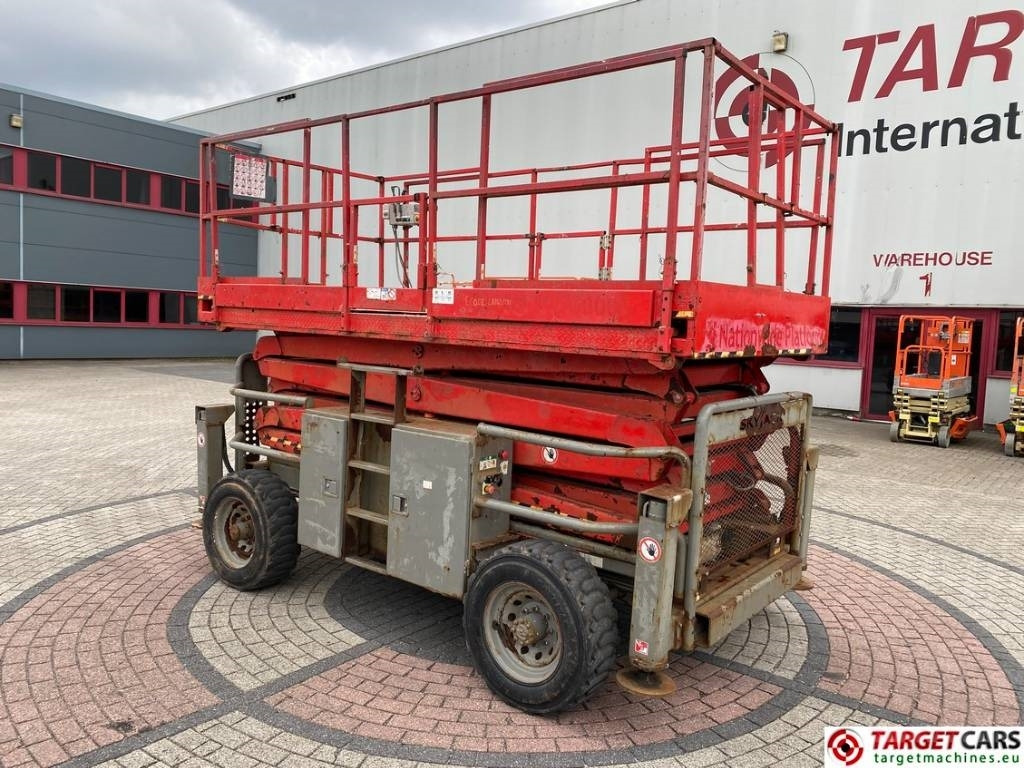 SkyJack SJ8841RT Diesel 4x4 Scissor Work Lift 1430cm - Sakselift: bilde 4 SkyJack SJ8841RT Diesel 4x4 Scissor Work Lift 1430cm - Sakselift: bilde 4
