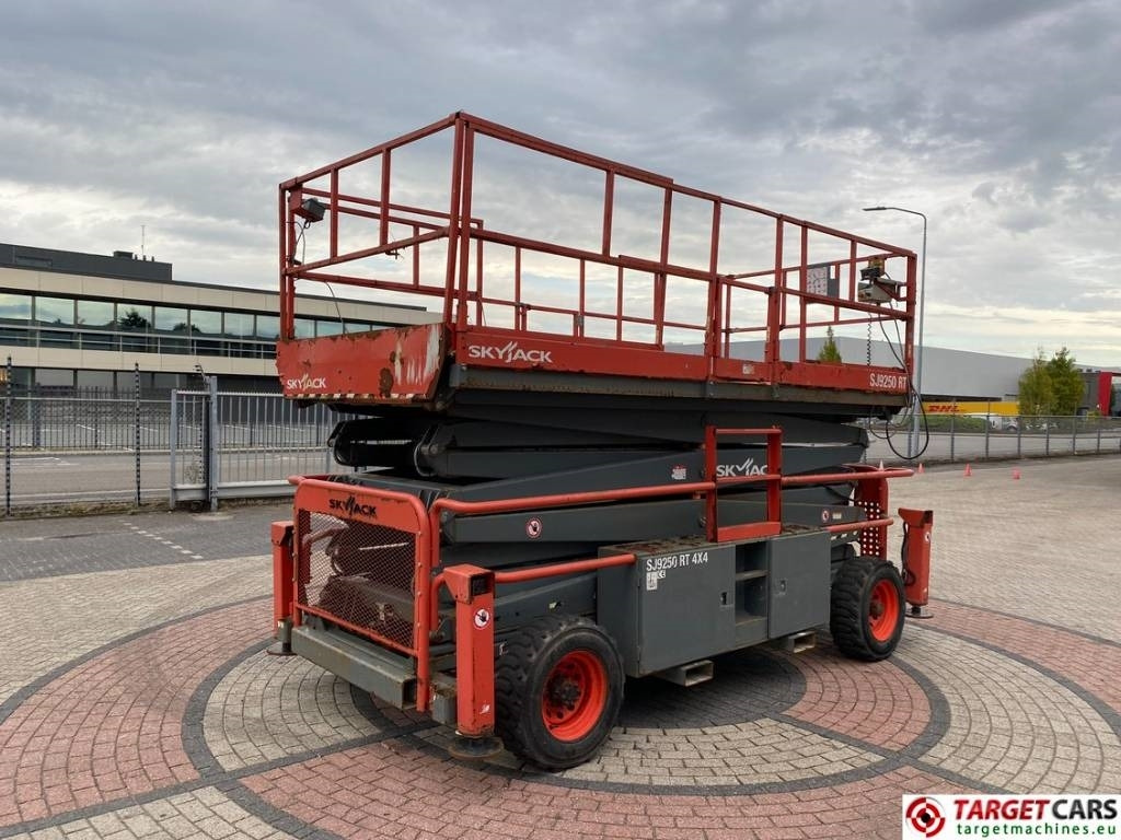 SkyJack SJ9250 RT Diesel 4x4 Scissor 9250 Work Lift 1720cm - Sakselift: bilde 3 SkyJack SJ9250 RT Diesel 4x4 Scissor 9250 Work Lift 1720cm - Sakselift: bilde 3