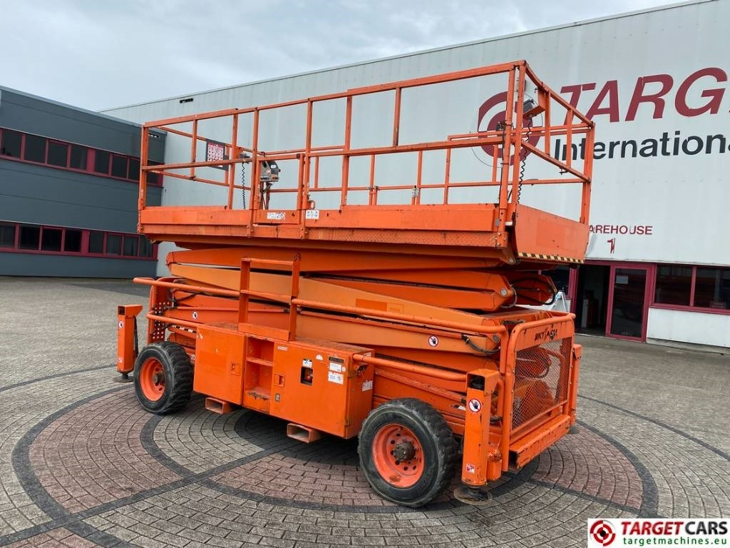 SkyJack SJ9250 RT Diesel 4x4 Scissor Work Lift 1720cm - Sakselift: bilde 4 SkyJack SJ9250 RT Diesel 4x4 Scissor Work Lift 1720cm - Sakselift: bilde 4