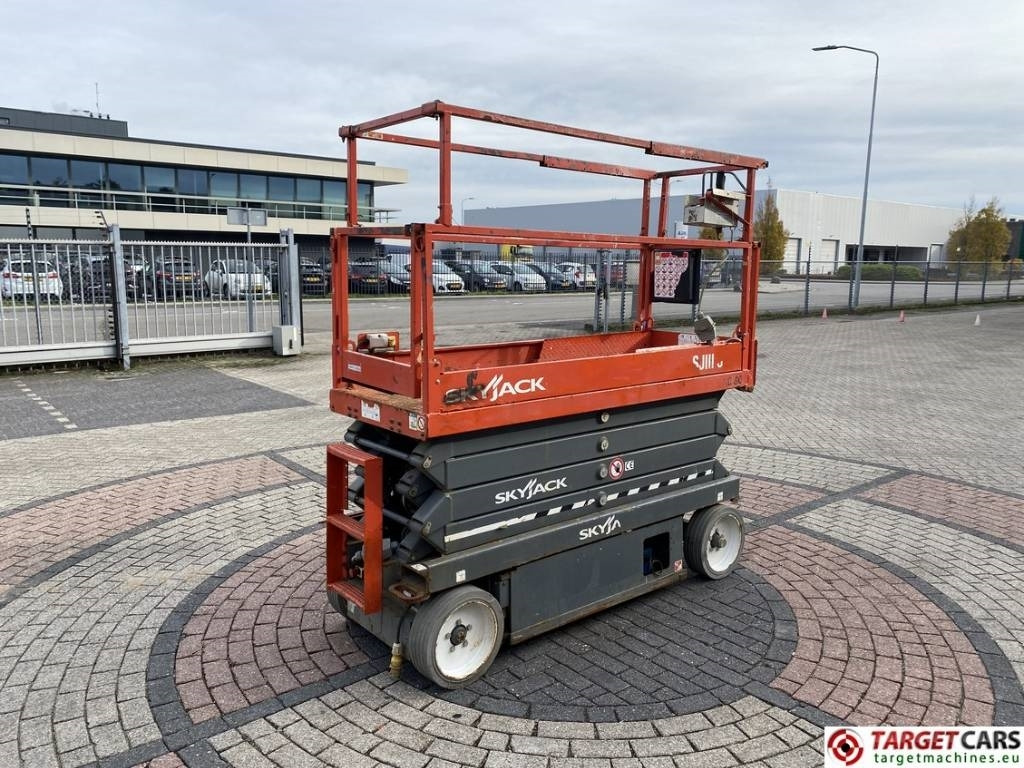 SkyJack SJIII-3226 Electric 3226 Scissor Work Lift 990cm - Sakselift: bilde 3 SkyJack SJIII-3226 Electric 3226 Scissor Work Lift 990cm - Sakselift: bilde 3