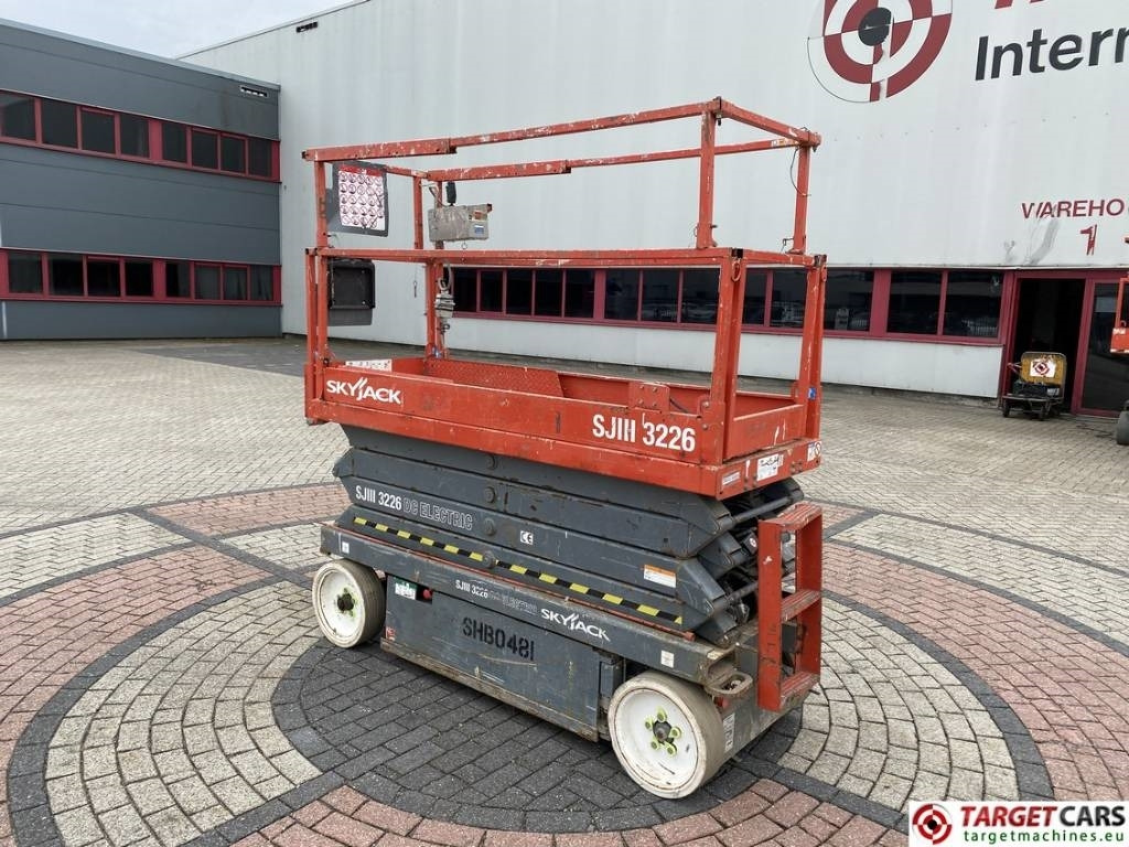 SkyJack SJIII-3226 Electric Scissor Work Lift 990cm - Sakselift: bilde 4 SkyJack SJIII-3226 Electric Scissor Work Lift 990cm - Sakselift: bilde 4