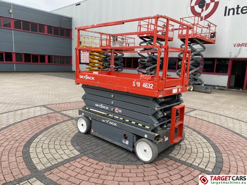 SkyJack SJIII-4632 Electric 4632 Scissor Work Lift 1170cm - Sakselift: bilde 4 SkyJack SJIII-4632 Electric 4632 Scissor Work Lift 1170cm - Sakselift: bilde 4